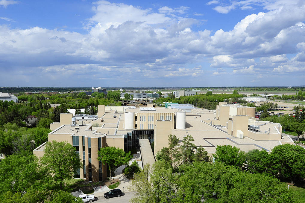 WCVM faculty members will receive more than $600,000 in federal research funding. Exterior image of the Western College of Veterinary Medicine. 